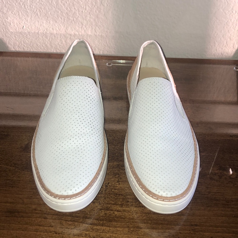Ugg Women's Adley Perf Slip-On Color: Tan/White